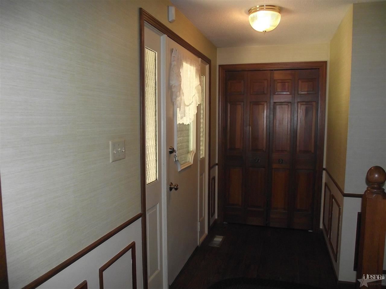 8130 Sakaden Pkwy, Fort Wayne, IN 46825 photo 2