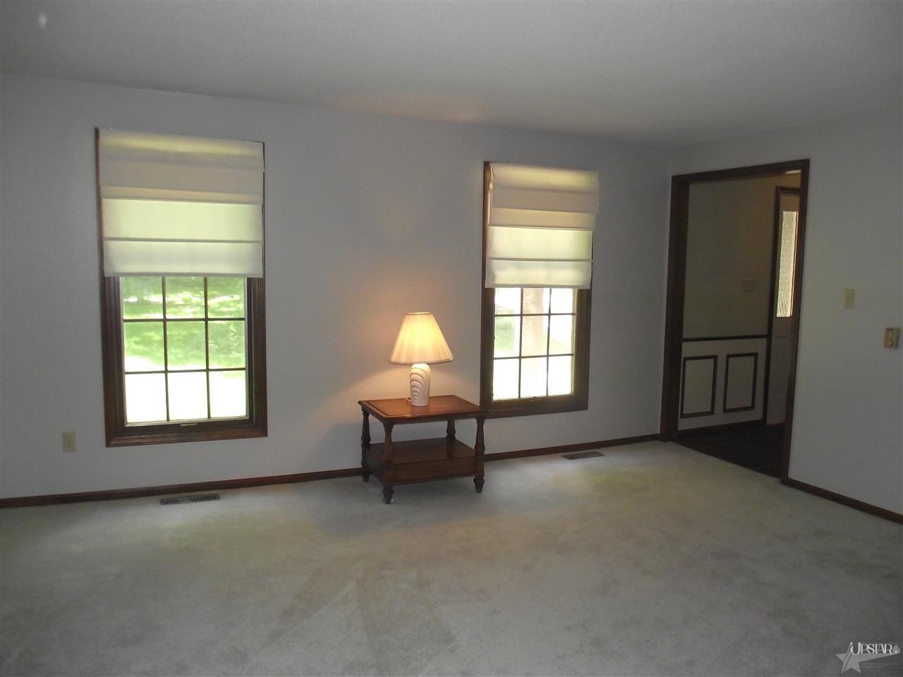 8130 Sakaden Pkwy, Fort Wayne, IN 46825 photo 3