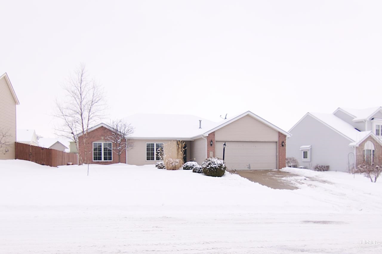 1811 Shakespeare Blvd, Fort Wayne, IN 46818 photo 2