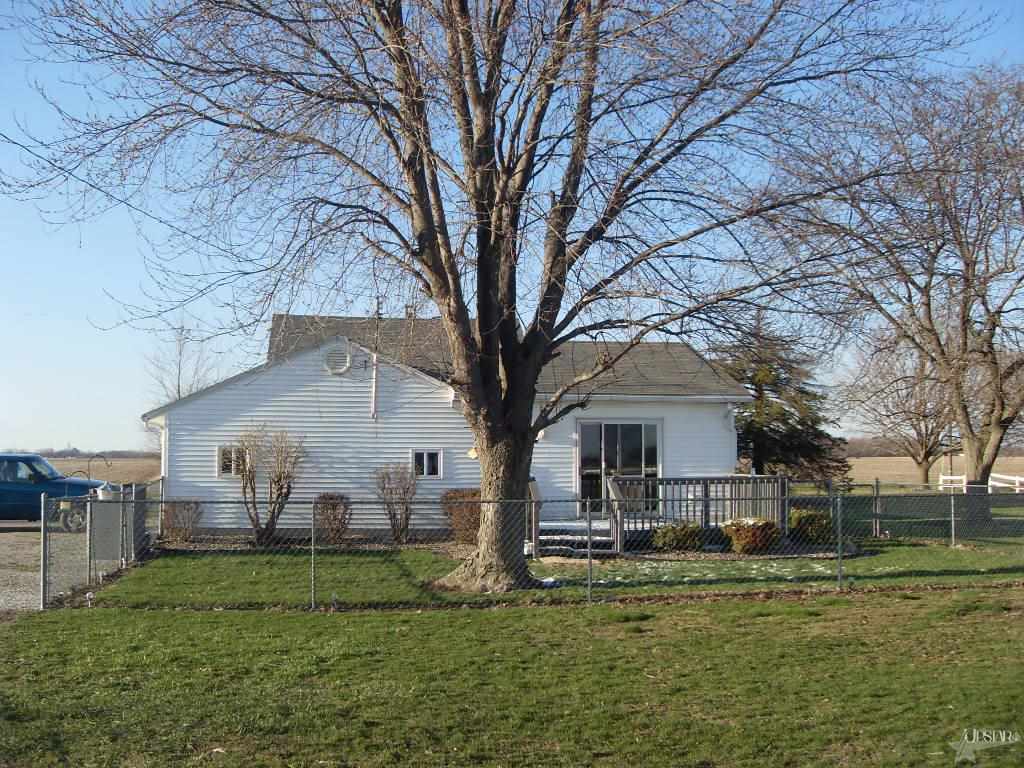 1652 County Road 56, Garrett, IN 46738 photo 3