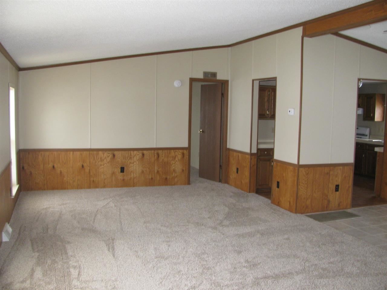 7530 S 700 W, Topeka, IN 46571 photo 4