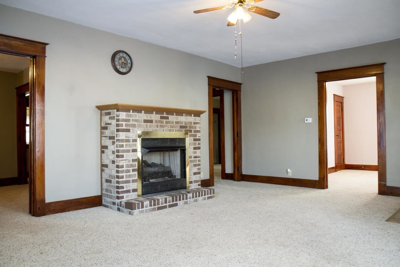 211 W Vine St, Sharpsville, IN 46068 photo 3