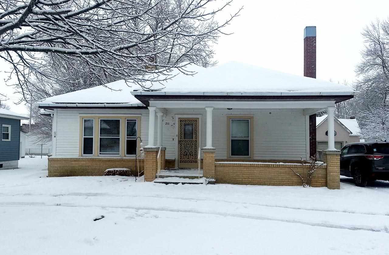 211 W Vine St, Sharpsville, IN 46068 photo 1