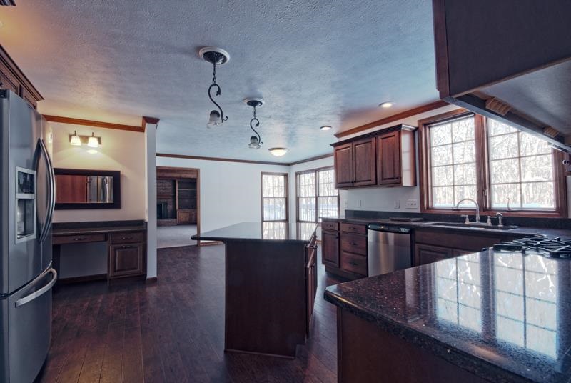 30555 Raintree Dr, Granger, IN 46530 photo 9