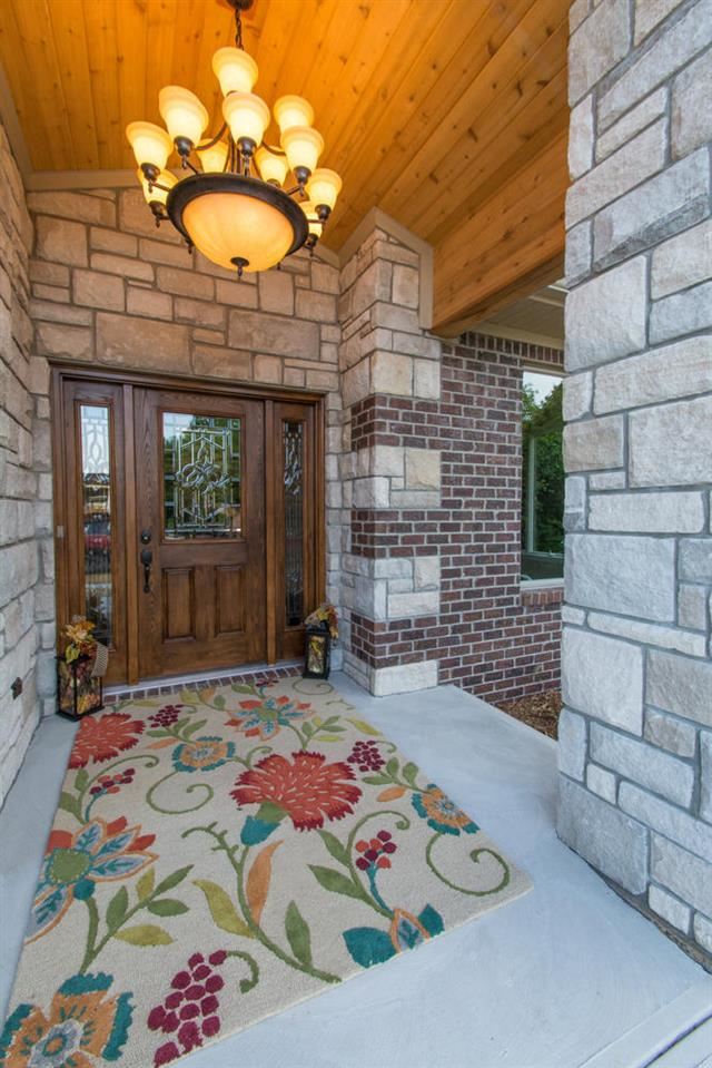 345 Roaring Fork Dr, Bloomington, IN 47401 photo 2