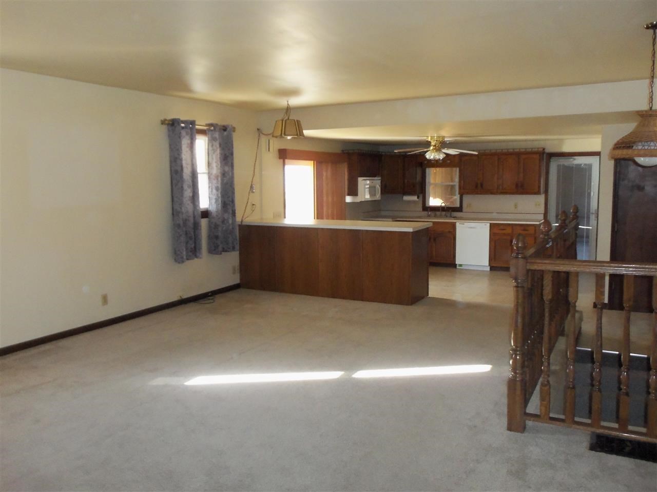 319 W 150 S, Washington, IN 47501 photo 2