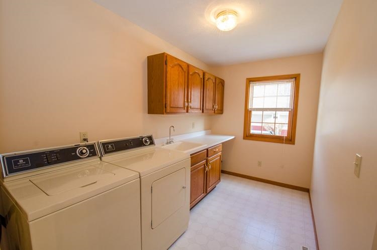 1371 Deerfield Ct, South Bend, IN 46614 photo 18