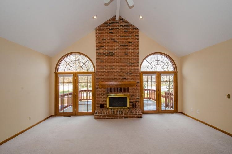1371 Deerfield Ct, South Bend, IN 46614 photo 3