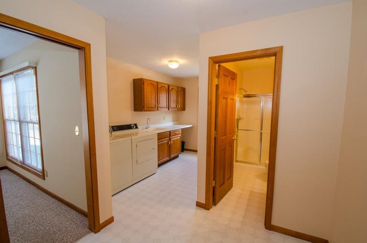 1371 Deerfield Ct, South Bend, IN 46614 photo 17