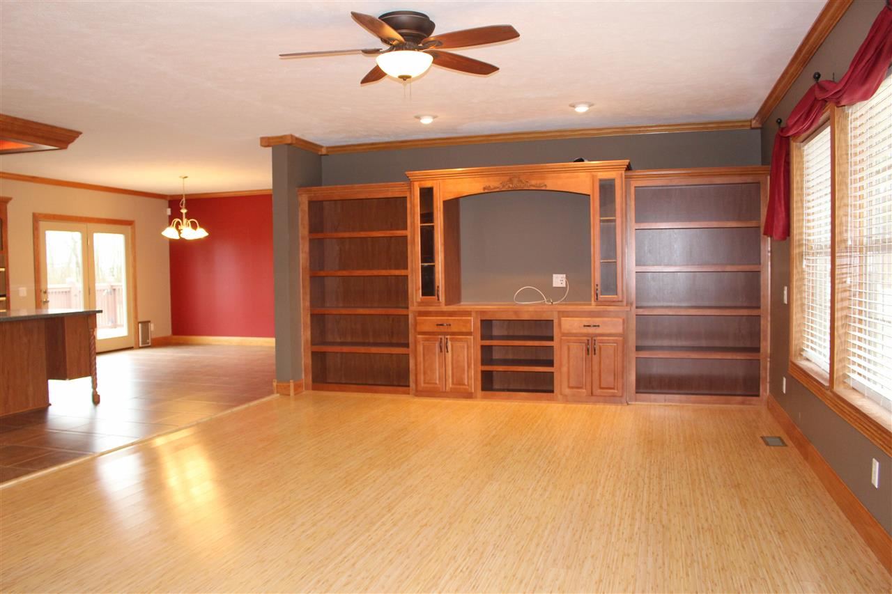 6192 S 175 E, Fort Branch, IN 47648 photo 3