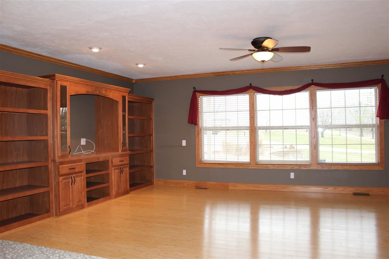 6192 S 175 E, Fort Branch, IN 47648 photo 4