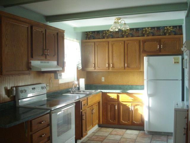 1629 Oakhill Rd, Kokomo, IN 46902 photo 2