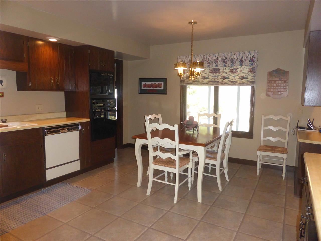 3192 Dogwood Dr, Jasper, IN 47546 photo 3