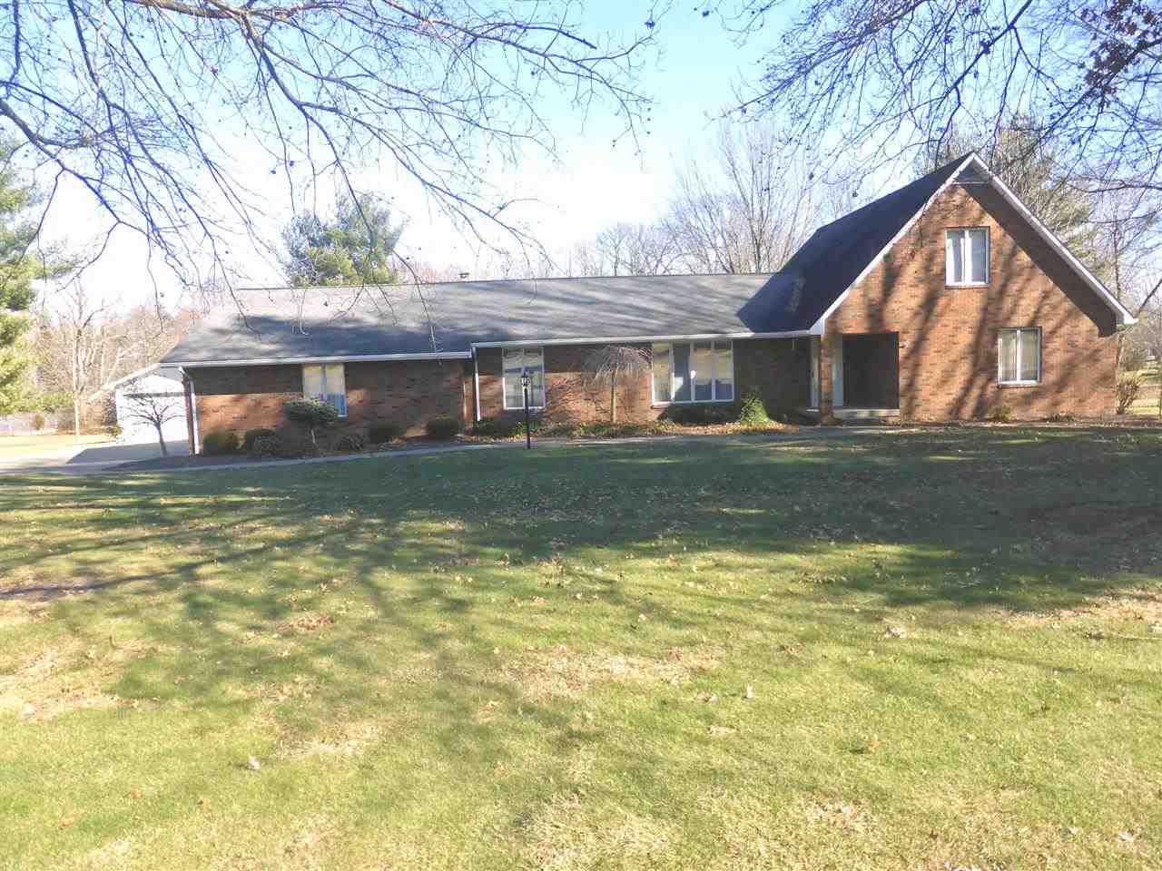 3192 Dogwood Dr, Jasper, IN 47546 photo 1