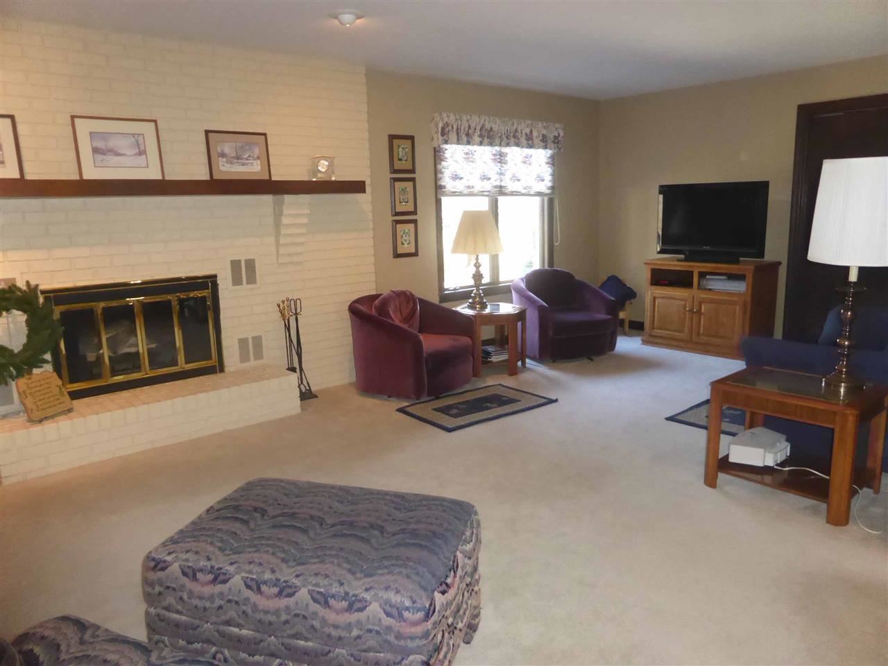 3192 Dogwood Dr, Jasper, IN 47546 photo 2