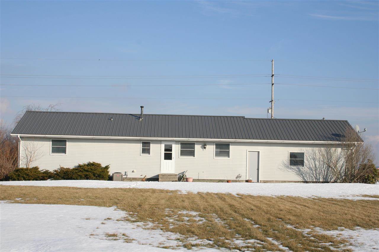 7460 S 700 W, Topeka, IN 46571 photo 3