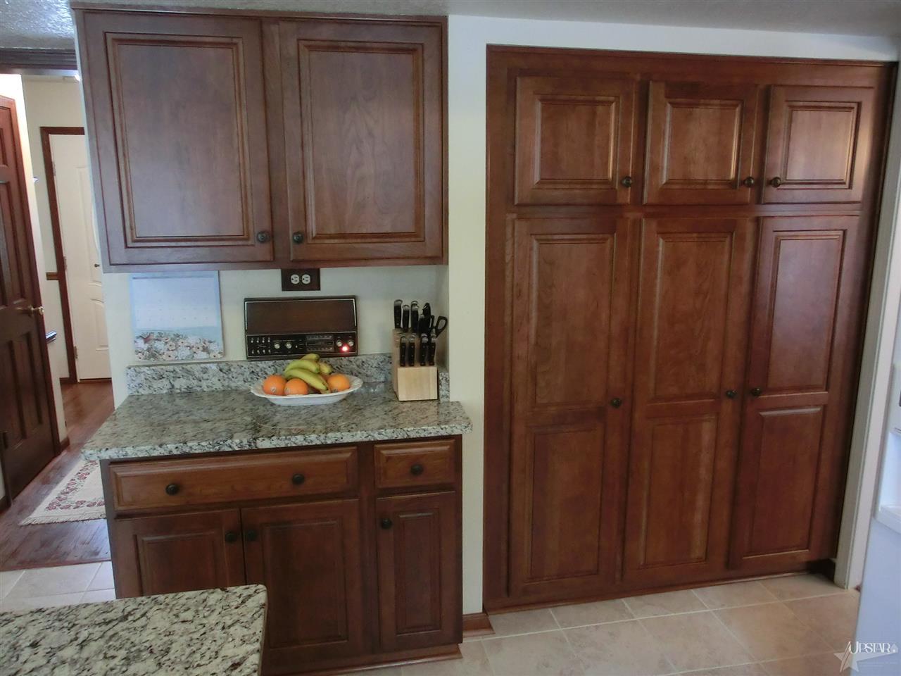 7525 Country Ct, Fort Wayne, IN 46815 photo 9