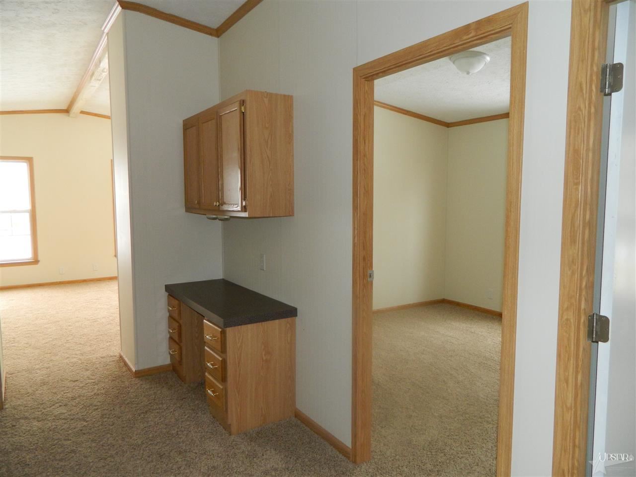 2479 S Southwood Dr, Warsaw, IN 46580 photo 9