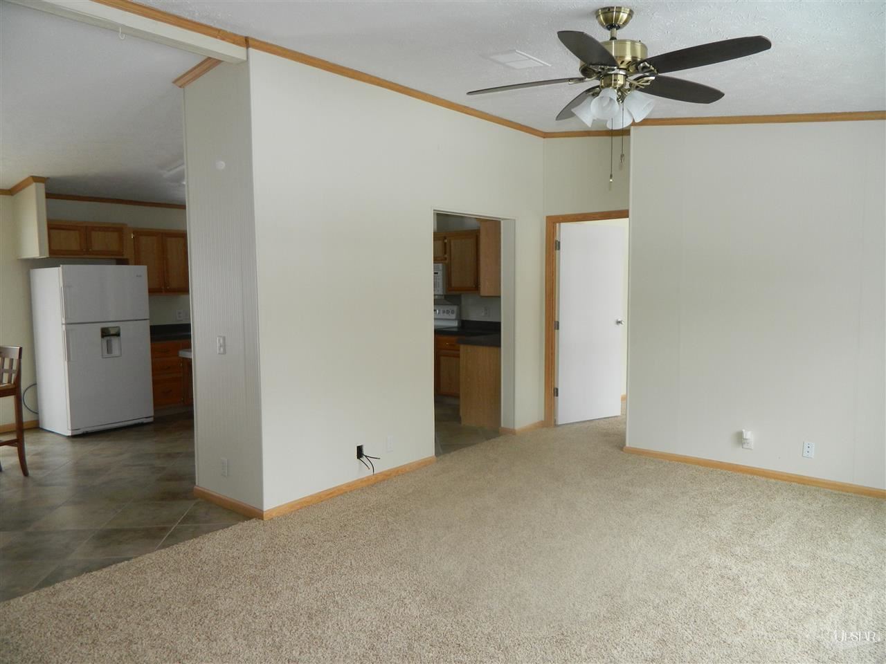 2479 S Southwood Dr, Warsaw, IN 46580 photo 2