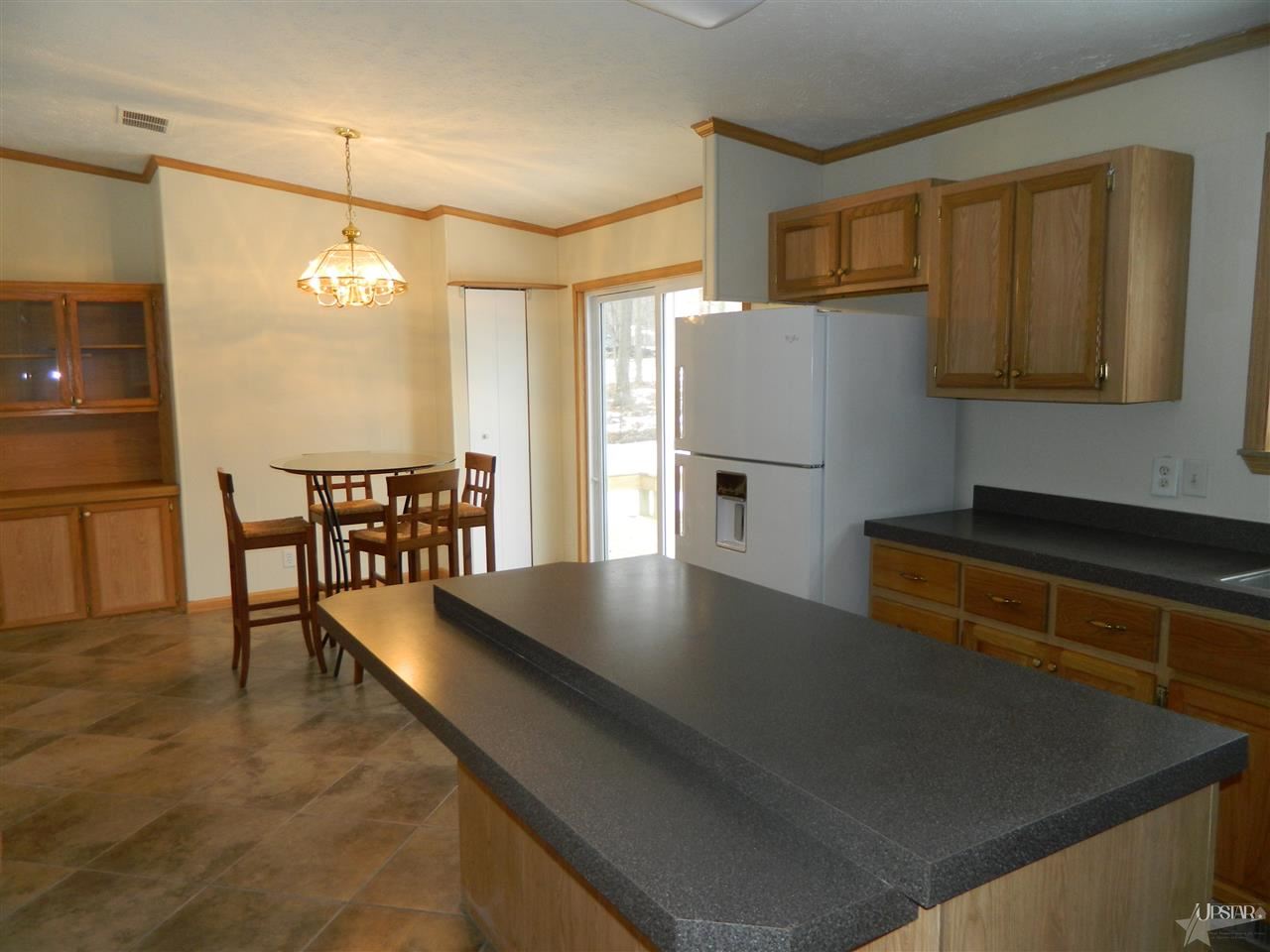 2479 S Southwood Dr, Warsaw, IN 46580 photo 7