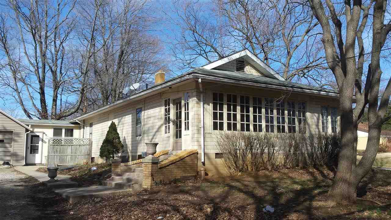 5124 E Wheatland Rd, Vincennes, IN 47591 photo 1
