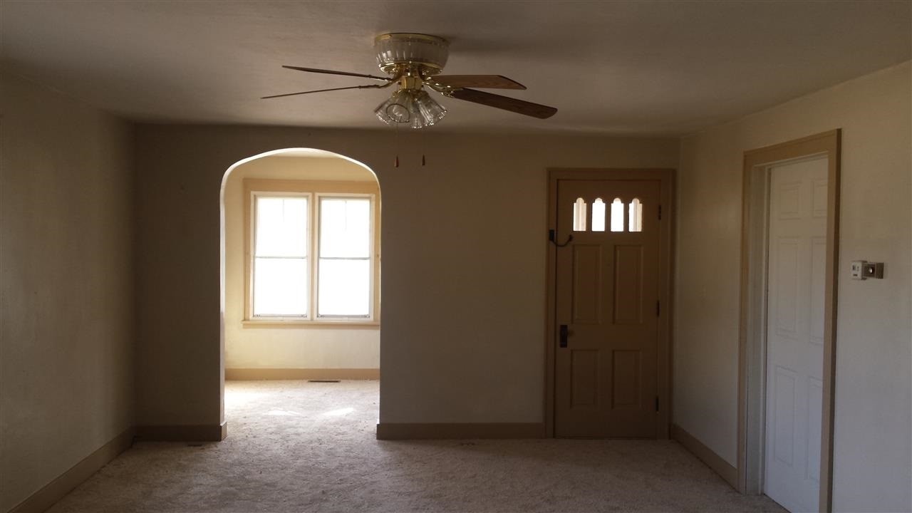 5124 E Wheatland Rd, Vincennes, IN 47591 photo 2