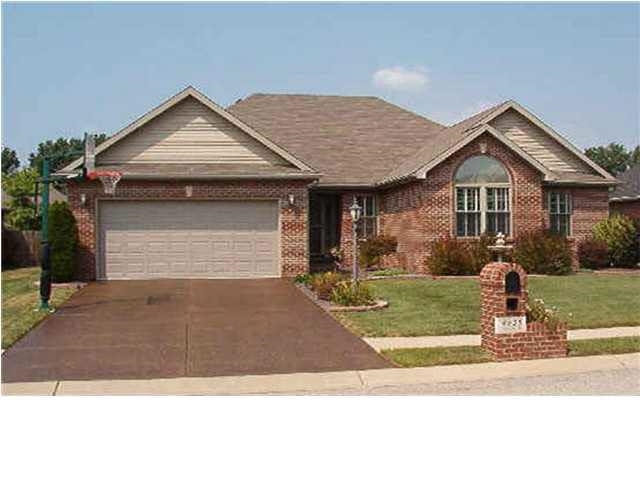 4635 Mansfield Dr, Newburgh, IN 47630 photo 1