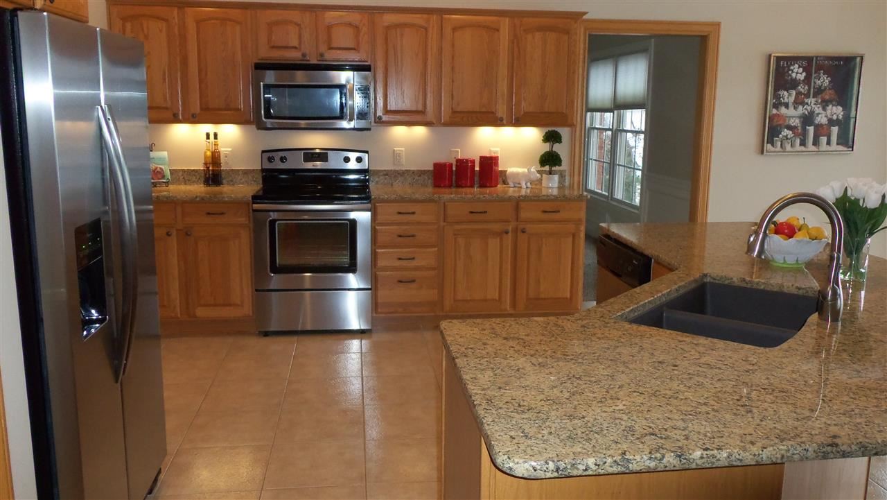 2088 Lakes Edge Dr, Newburgh, IN 47630 photo 11