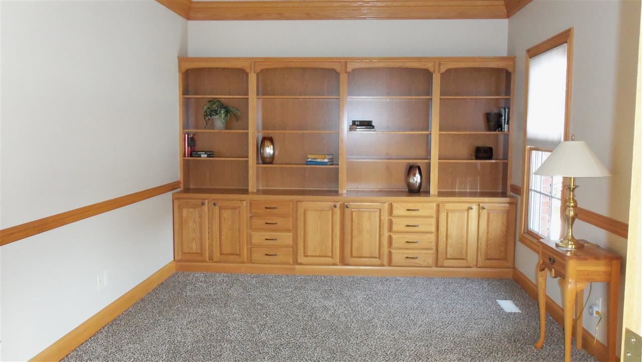2088 Lakes Edge Dr, Newburgh, IN 47630 photo 5