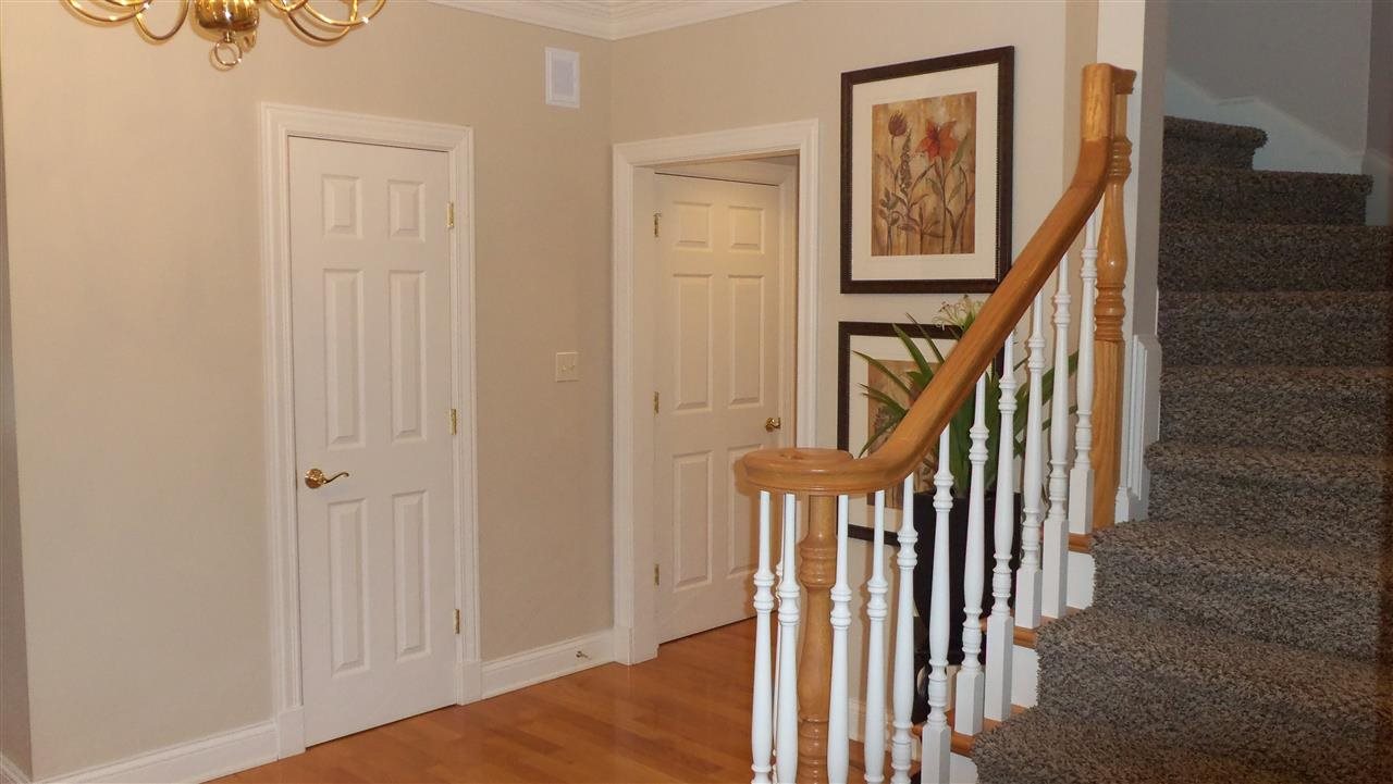 2088 Lakes Edge Dr, Newburgh, IN 47630 photo 3