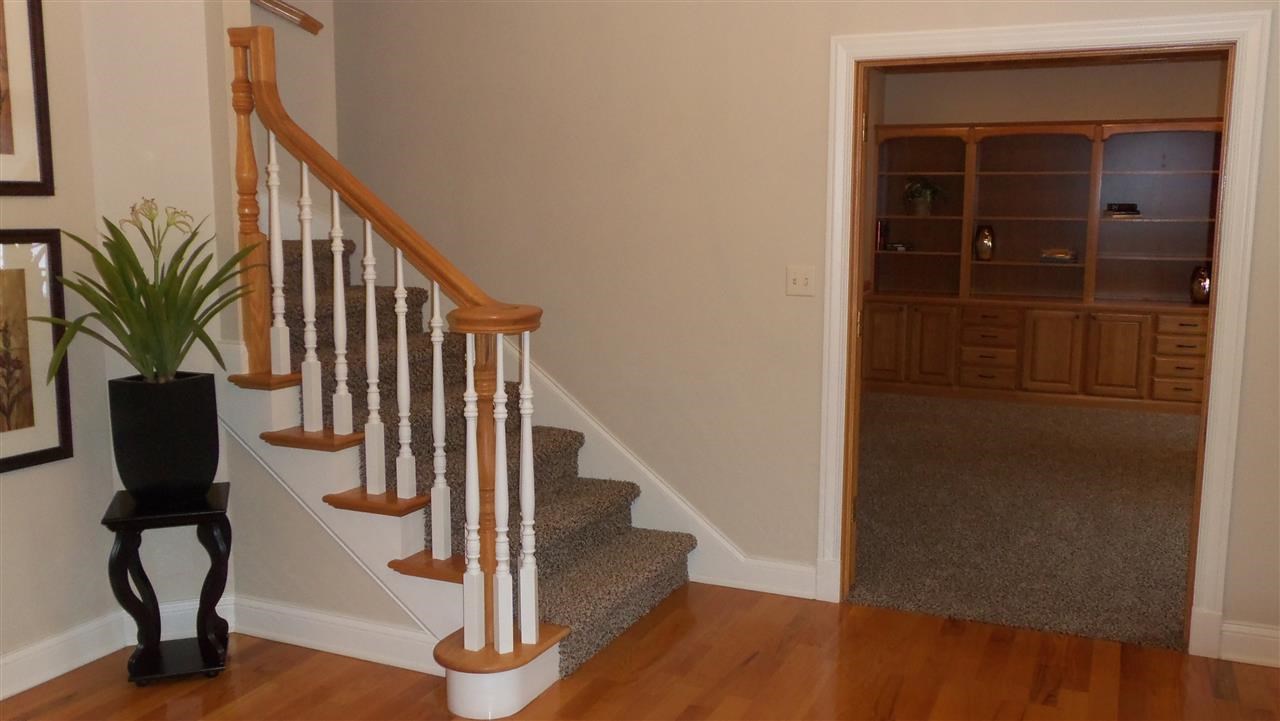 2088 Lakes Edge Dr, Newburgh, IN 47630 photo 4