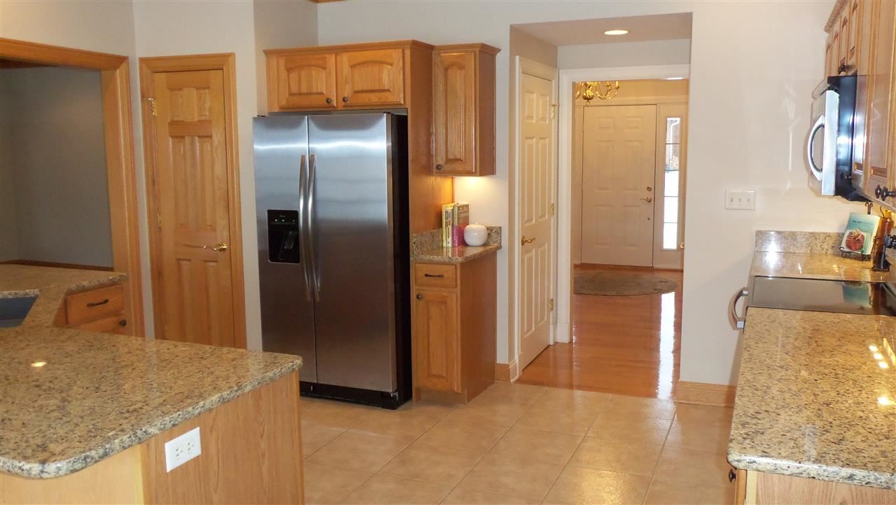 2088 Lakes Edge Dr, Newburgh, IN 47630 photo 10