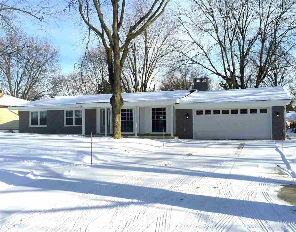 5205 Woodhurst Blvd, Fort Wayne, IN 46807 photo 1