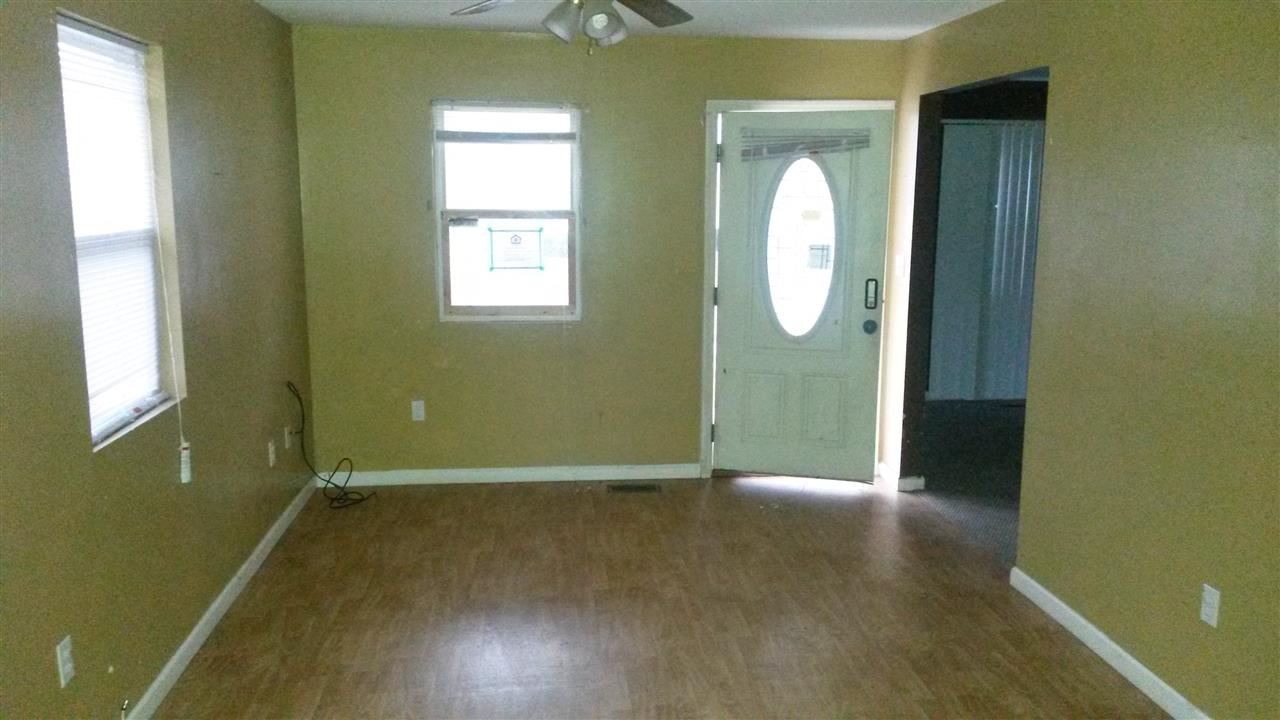 1323 Nicholas St, Vincennes, IN 47591 photo 4