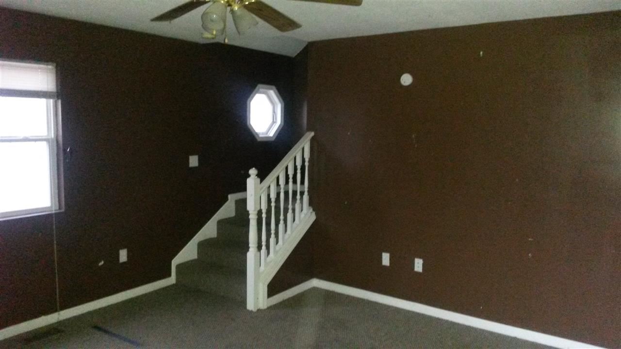 1323 Nicholas St, Vincennes, IN 47591 photo 3