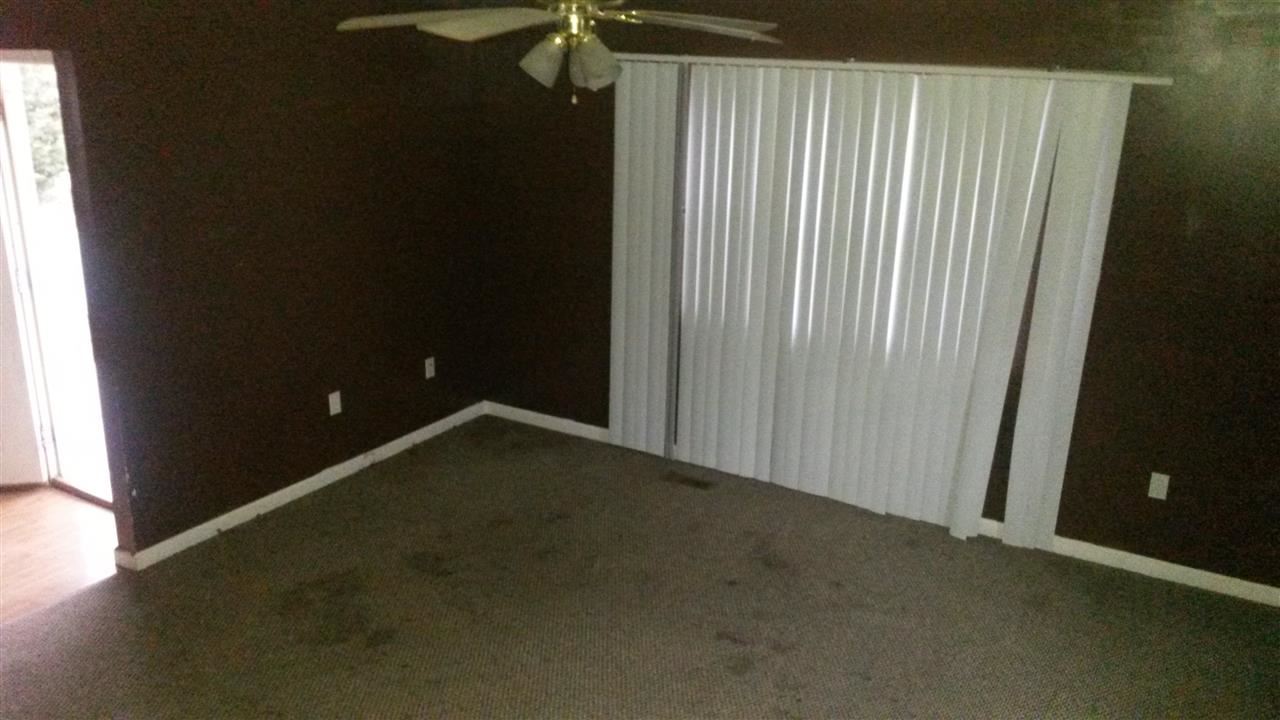 1323 Nicholas St, Vincennes, IN 47591 photo 2