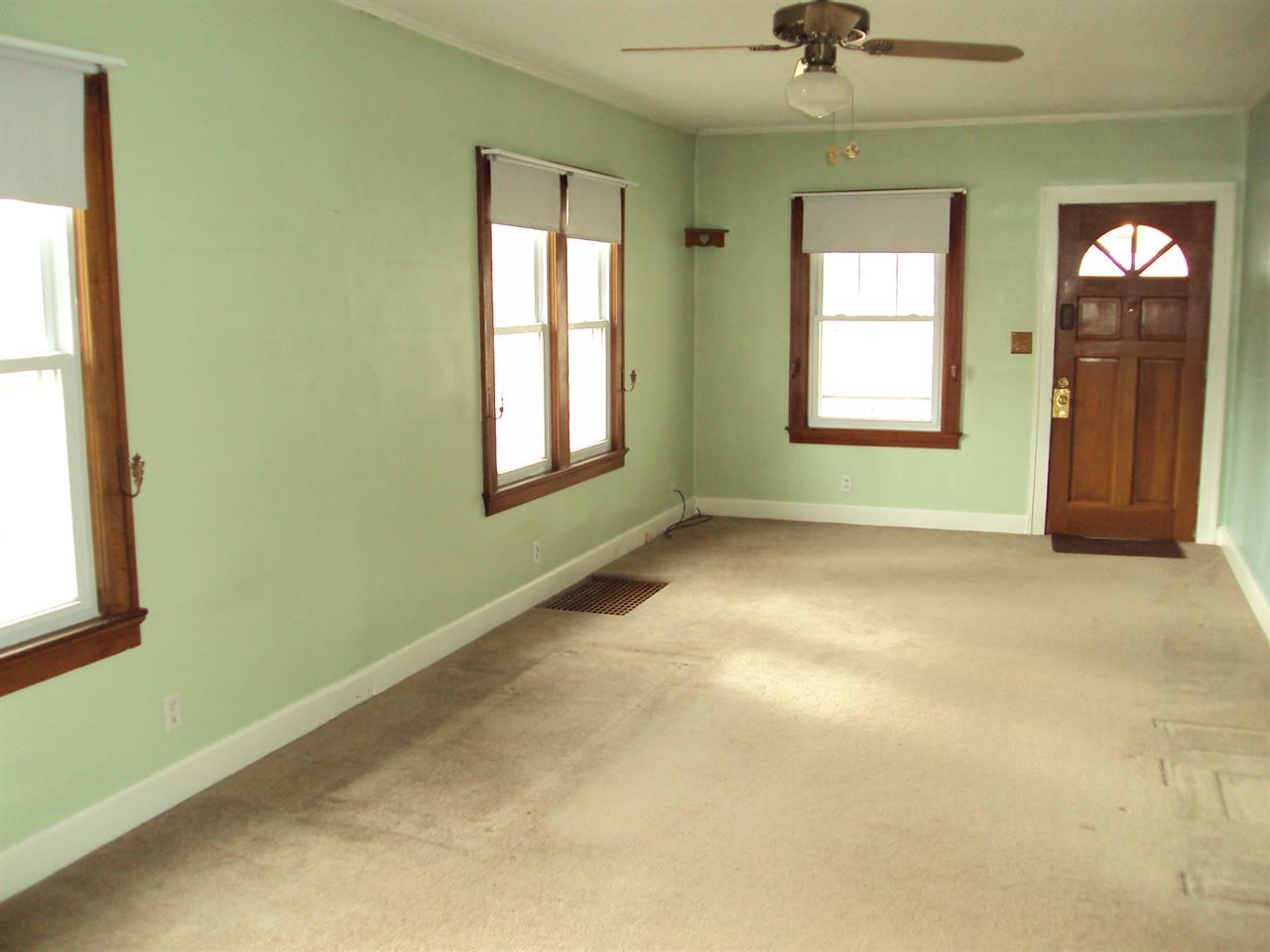 1130 Lodge Ave, Evansville, IN 47714 photo 2