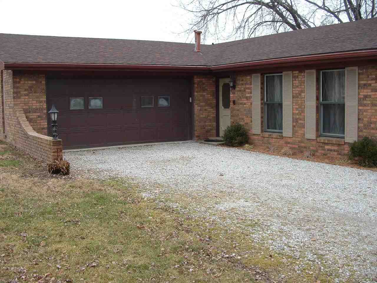 4693 S 1025 E, Oakland City, IN 47660 photo 2