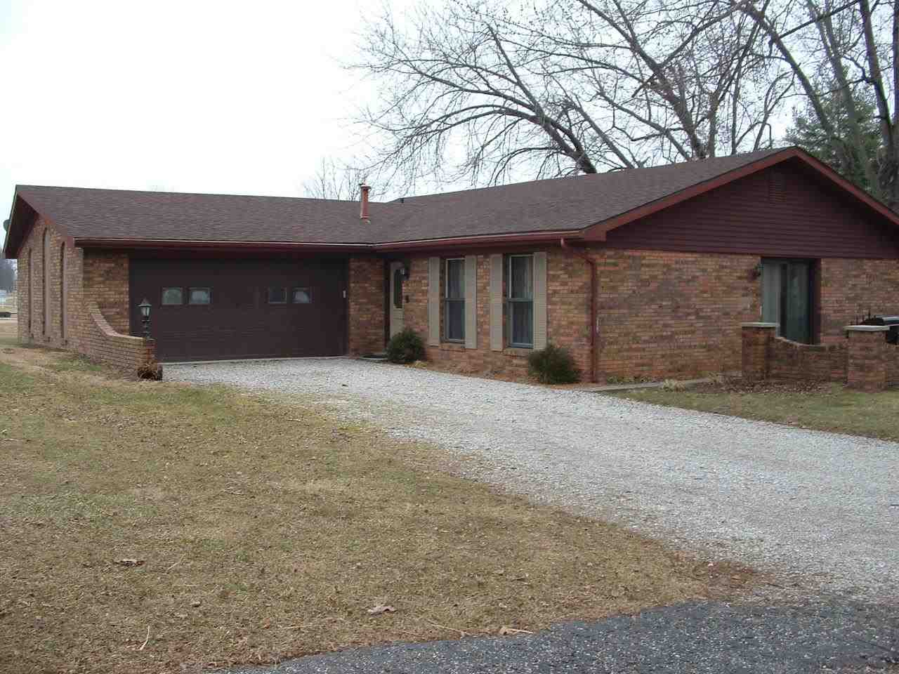 4693 S 1025 E, Oakland City, IN 47660 photo 1