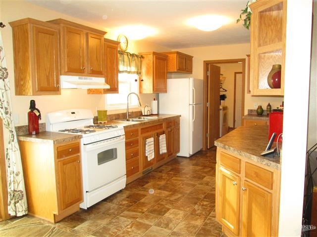 3085 E Old Rd 30, Warsaw, IN 46582 photo 2