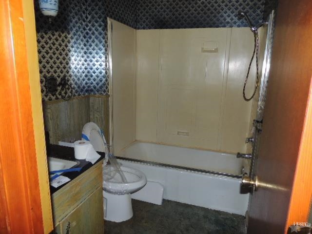 3894 County Road 49, Butler, IN 46721 photo 7