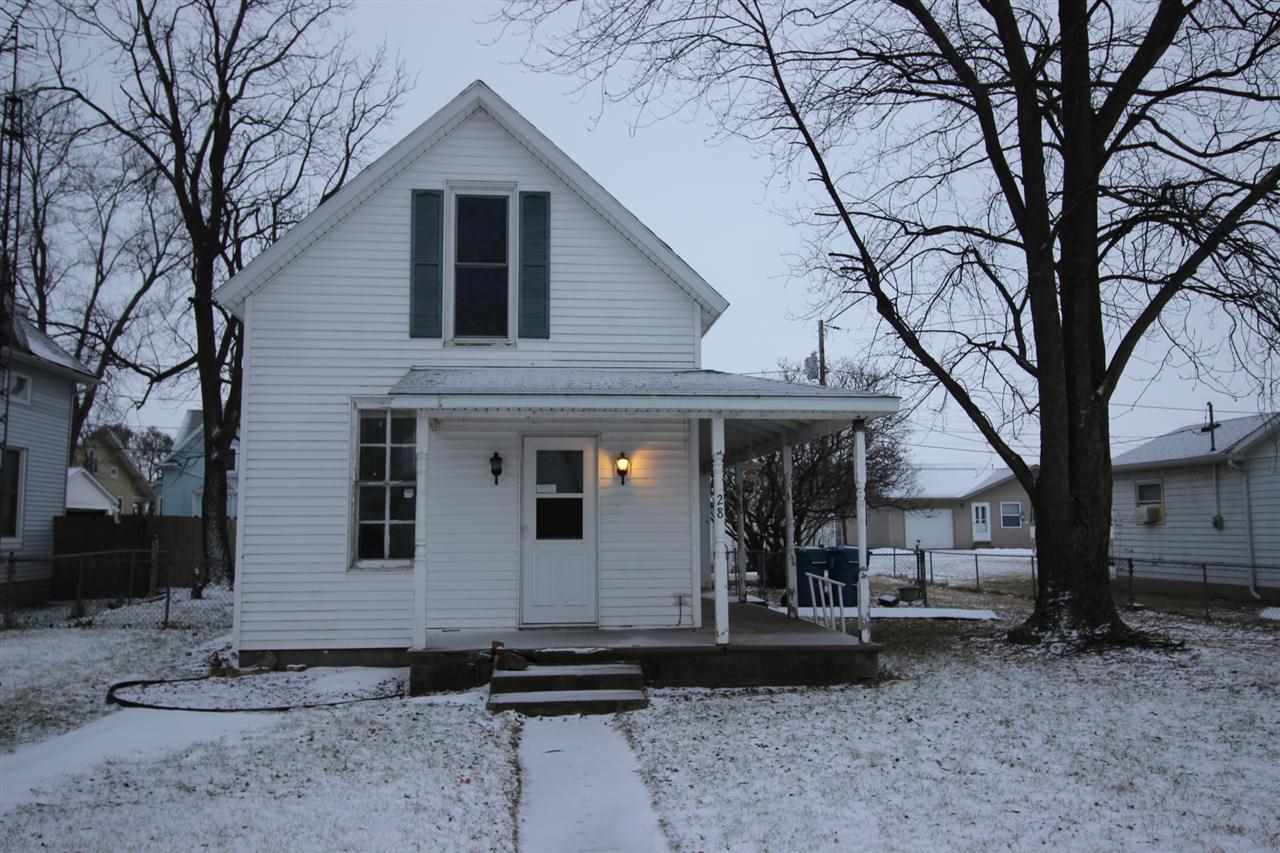 28 Peterson St, Otterbein, IN 47970 photo 1