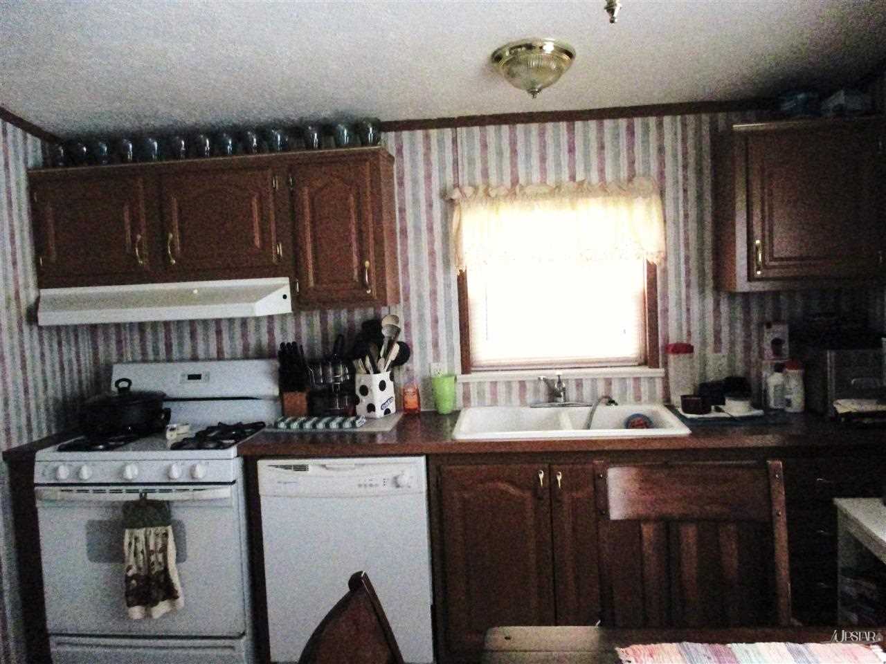 914 N Main St, Warren, IN 46792 photo 10
