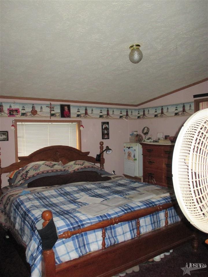 914 N Main St, Warren, IN 46792 photo 11
