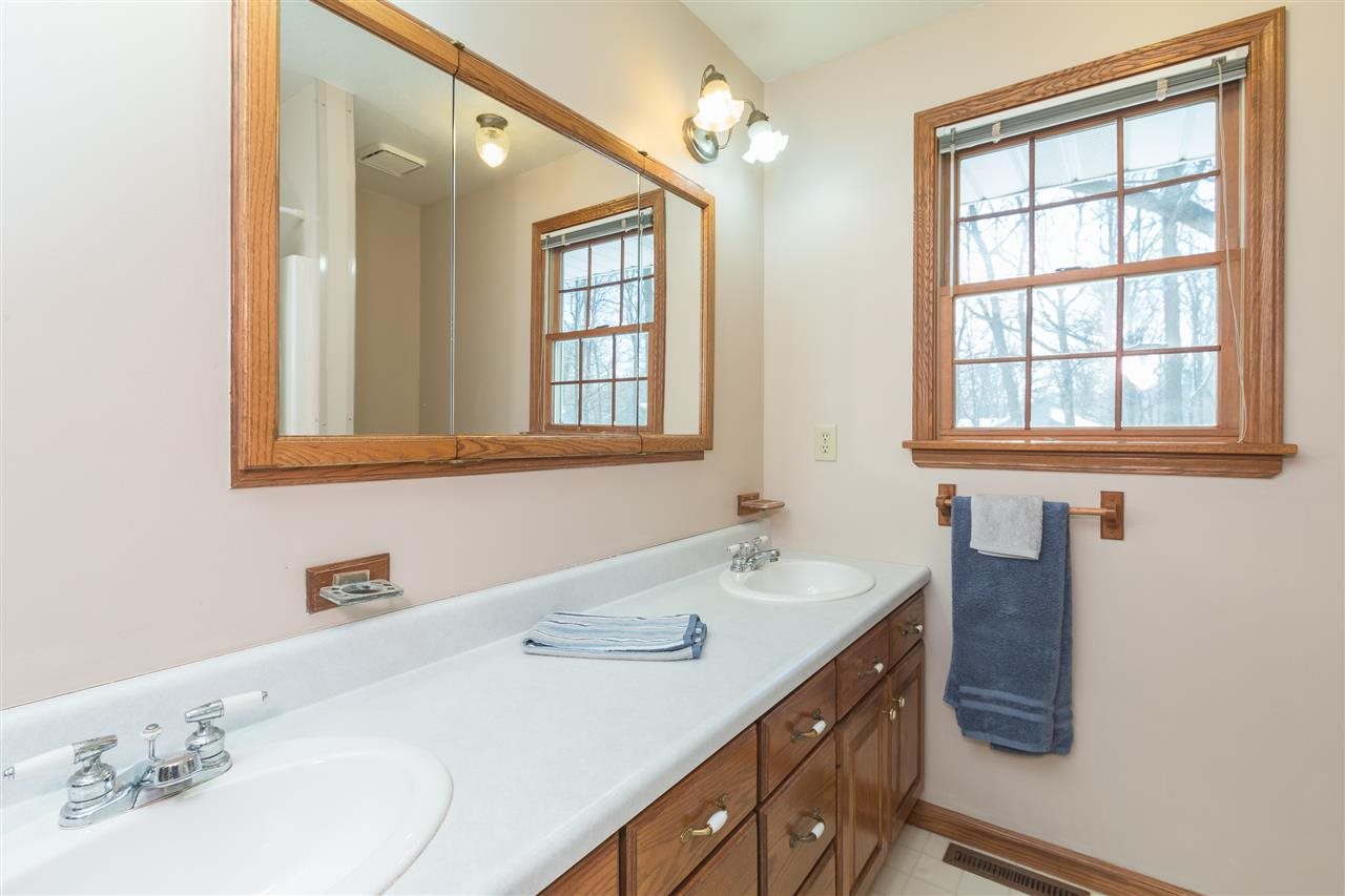 11560 Split Oak Dr, Granger, IN 46530 photo 22
