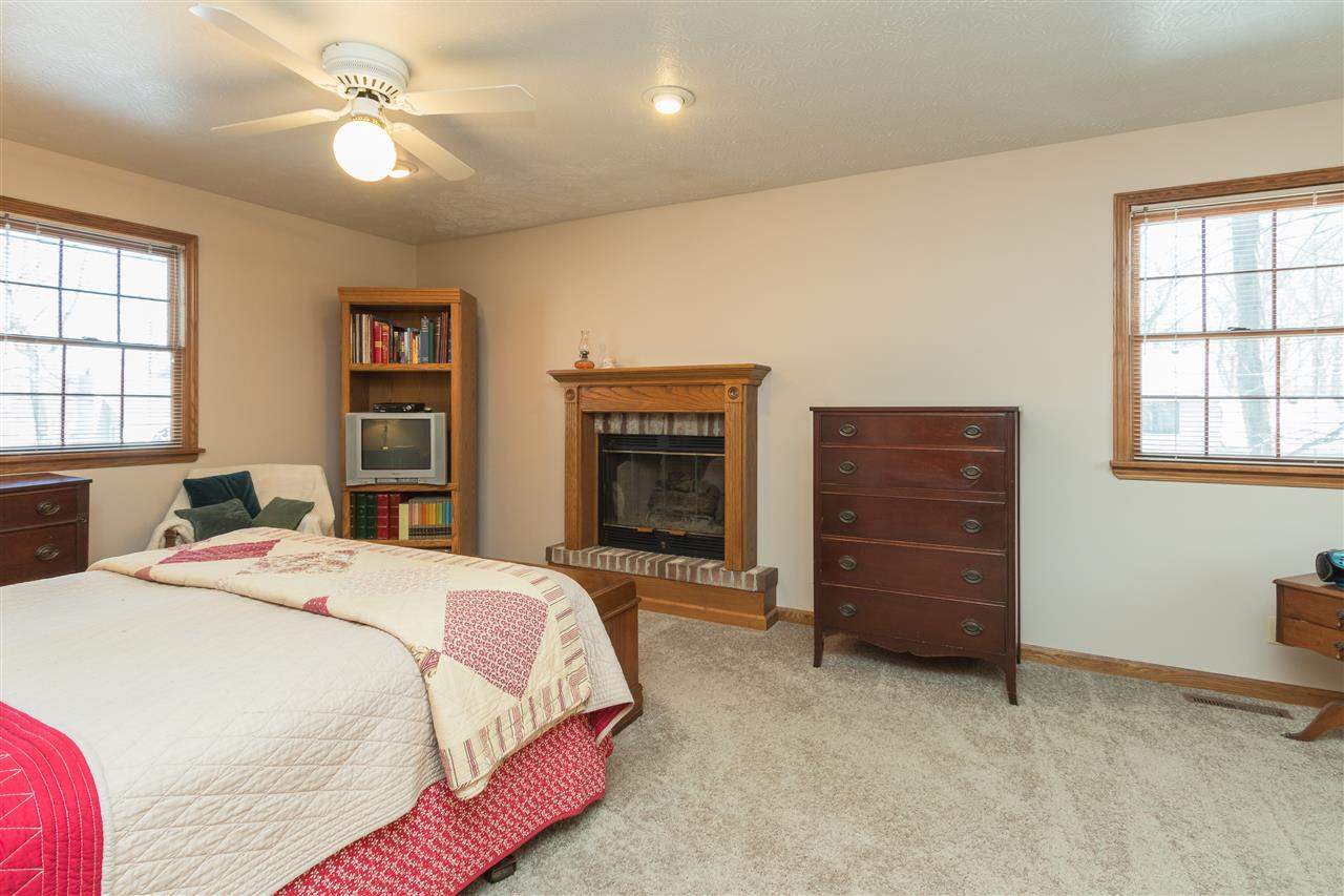 11560 Split Oak Dr, Granger, IN 46530 photo 16