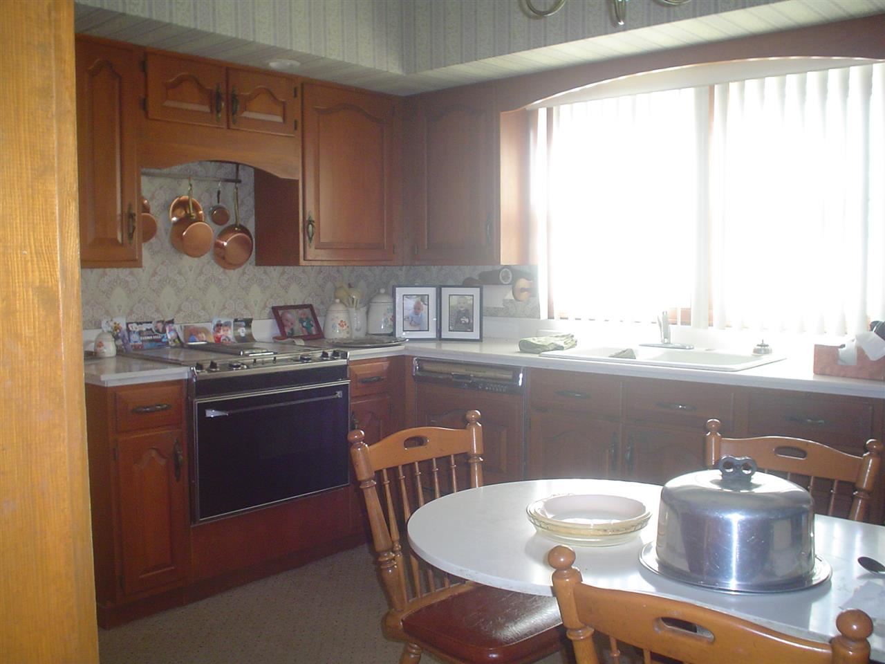 306 E 11th St, Bicknell, IN 47512 photo 7