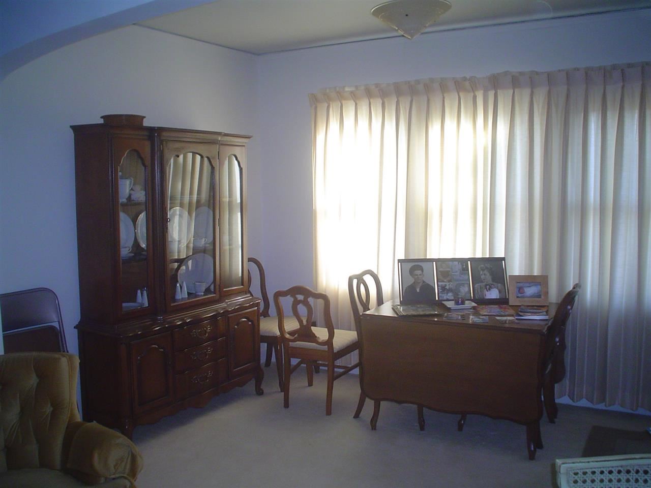 306 E 11th St, Bicknell, IN 47512 photo 4