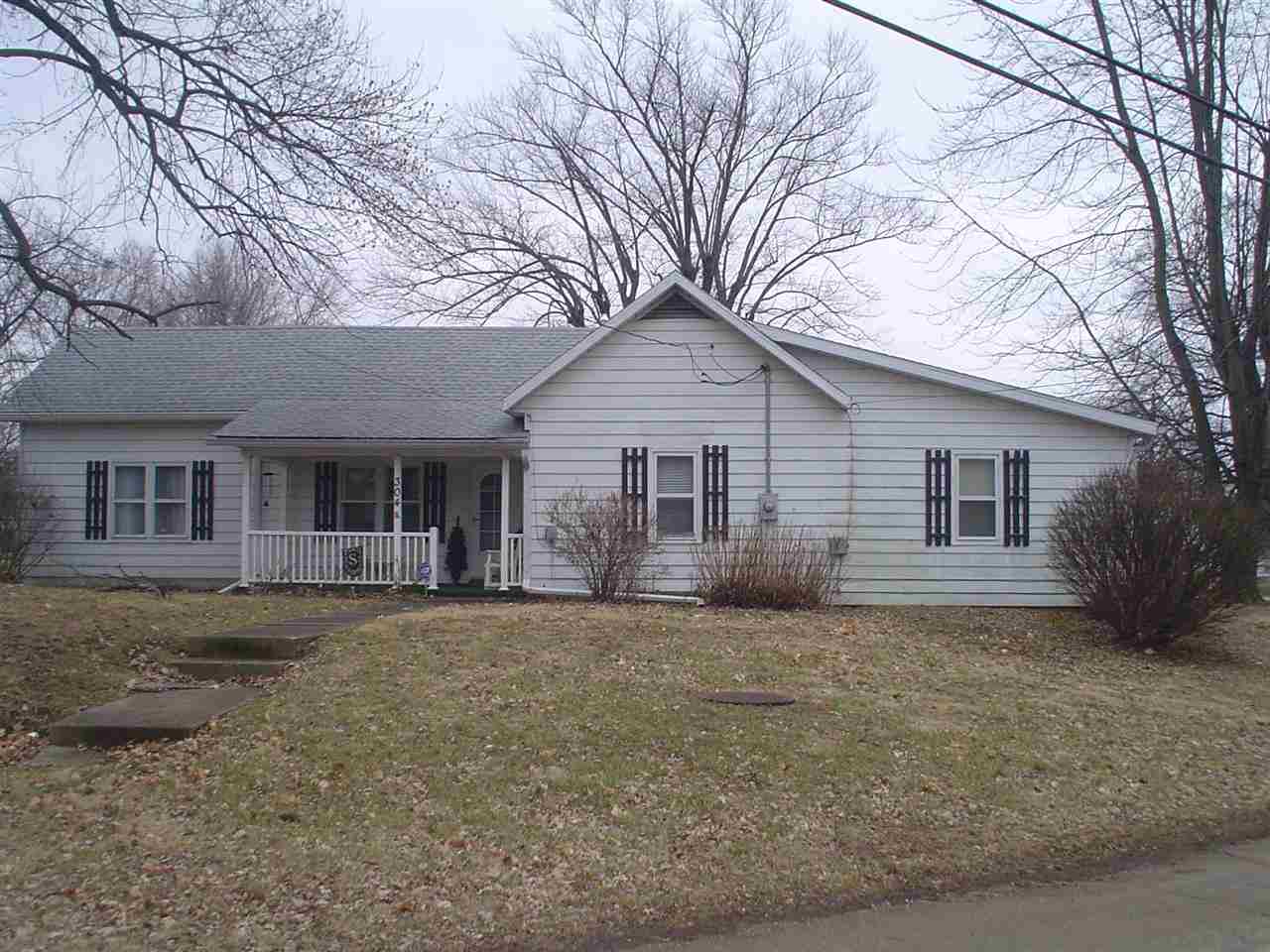 304 N Cross St, Bruceville, IN 47516 photo 1