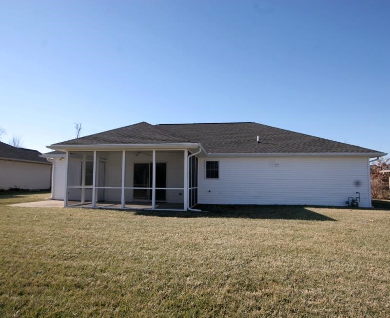 4152 Lee Dr, Jasper, IN 47546 photo 2